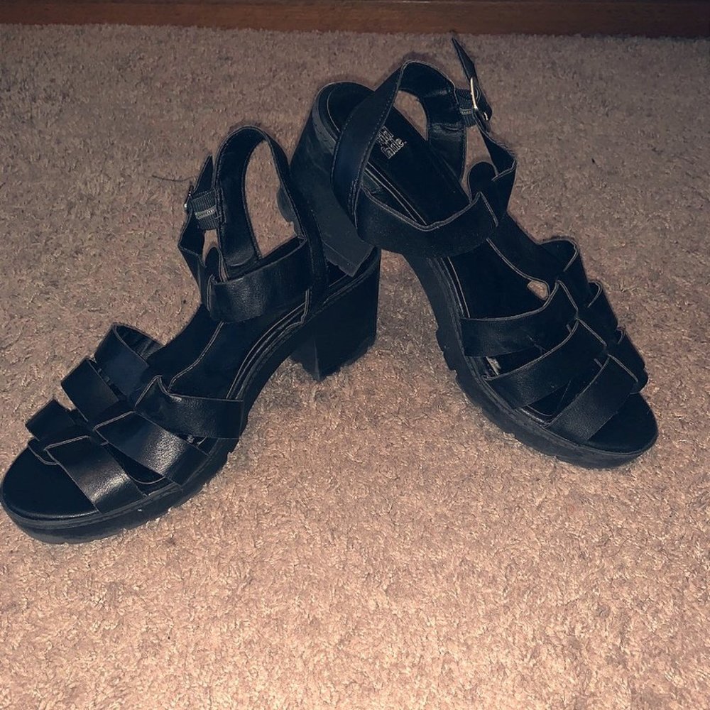 Retro Sandals